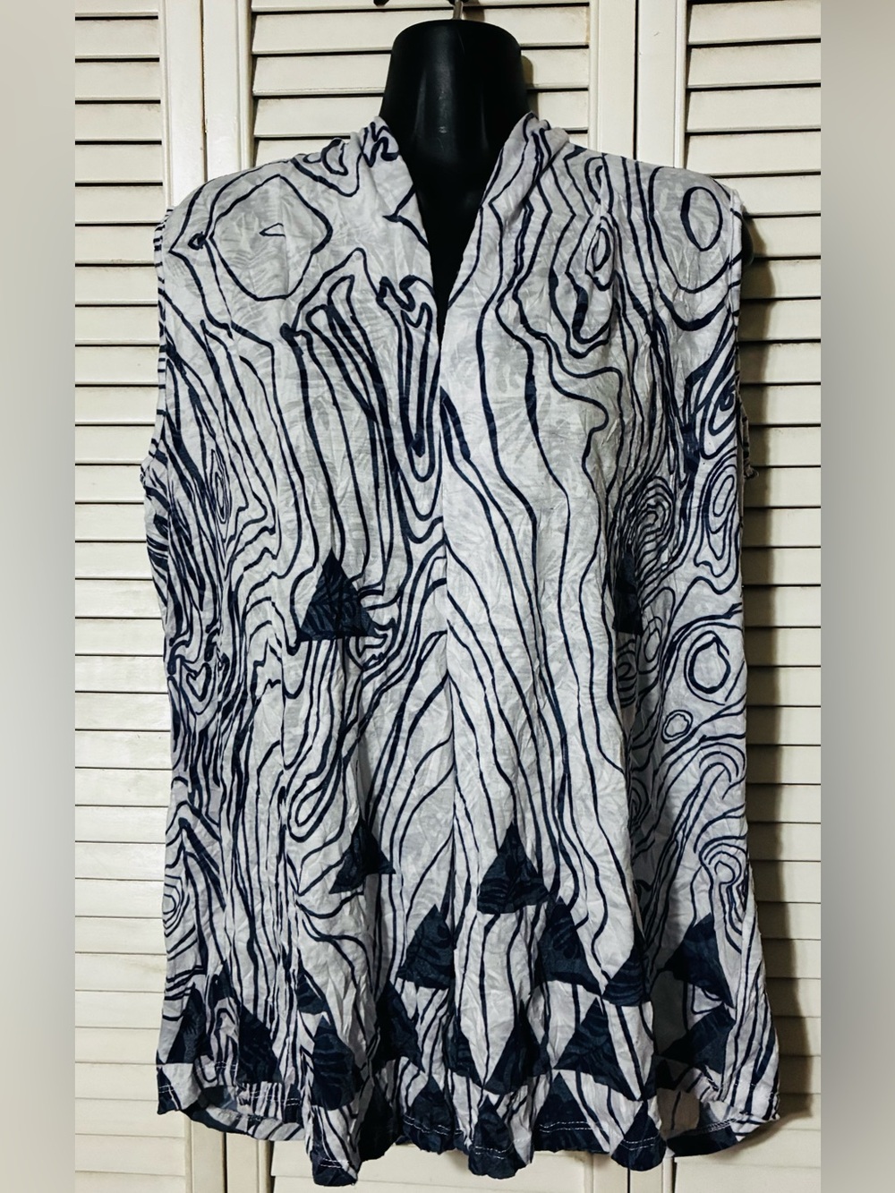 SHANA White with Navy Abstract Wave Print sleeveless top